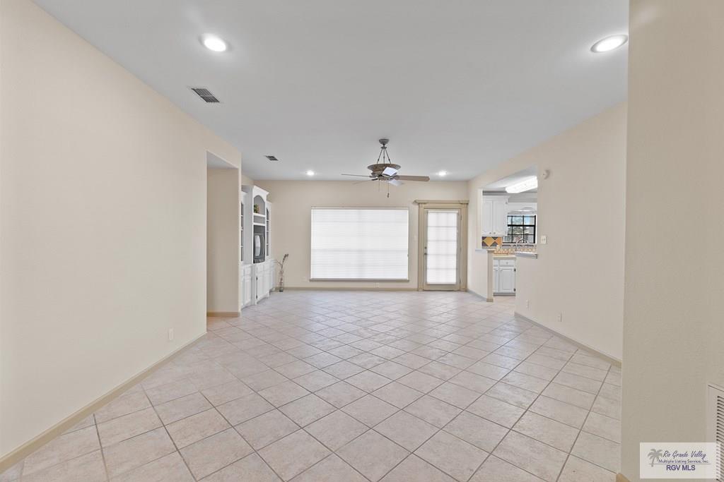 9 Sunshine Pl, BROWNSVILLE, Texas image 4