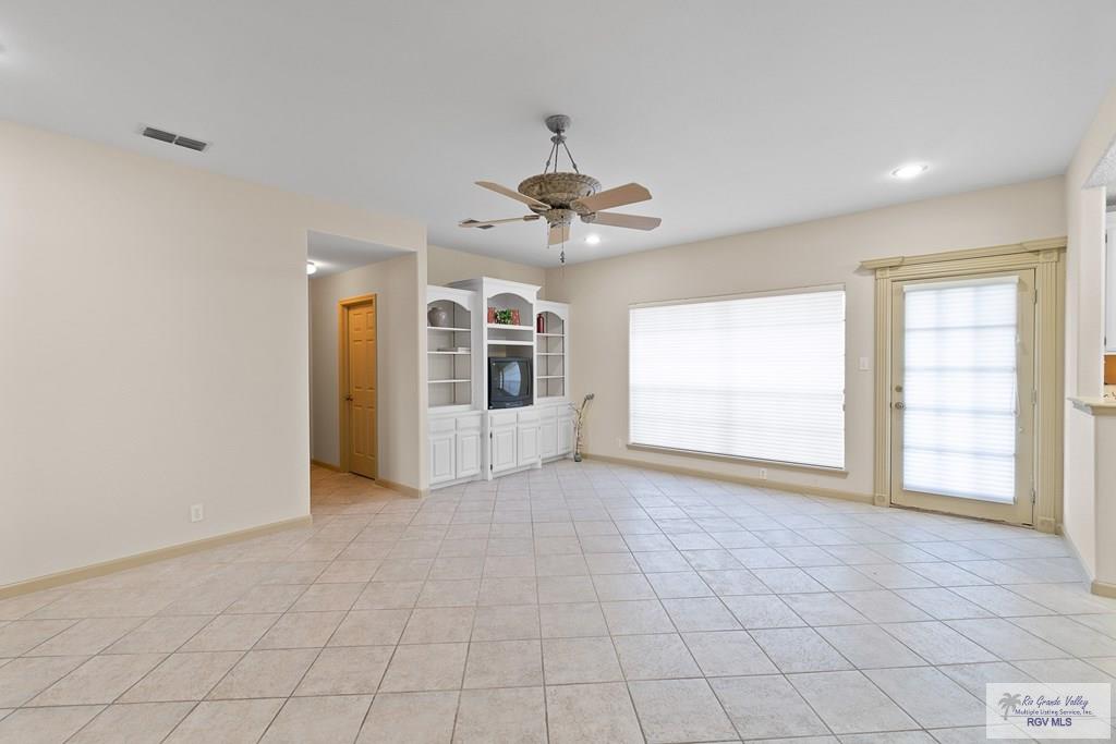 9 Sunshine Pl, BROWNSVILLE, Texas image 5