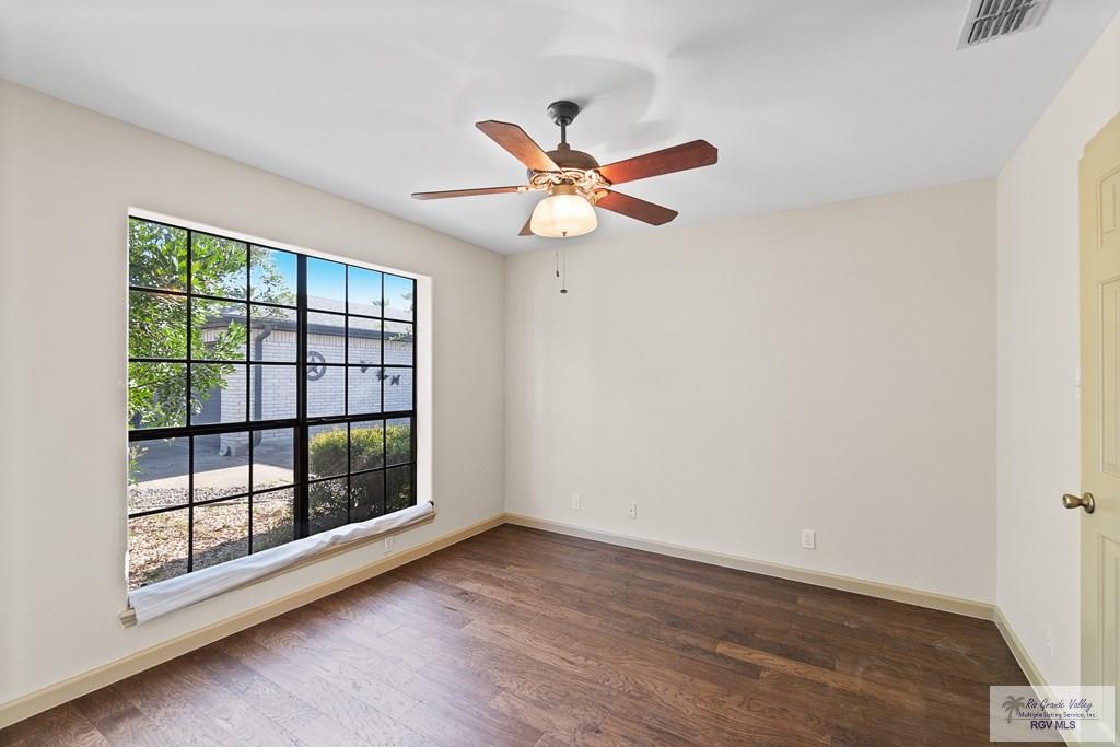 9 Sunshine Pl, BROWNSVILLE, Texas image 7