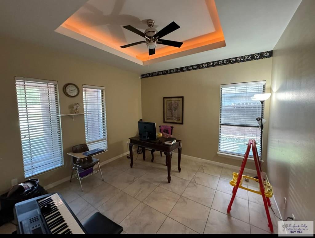 5507 Barbwire Ln, BROWNSVILLE, Texas image 2