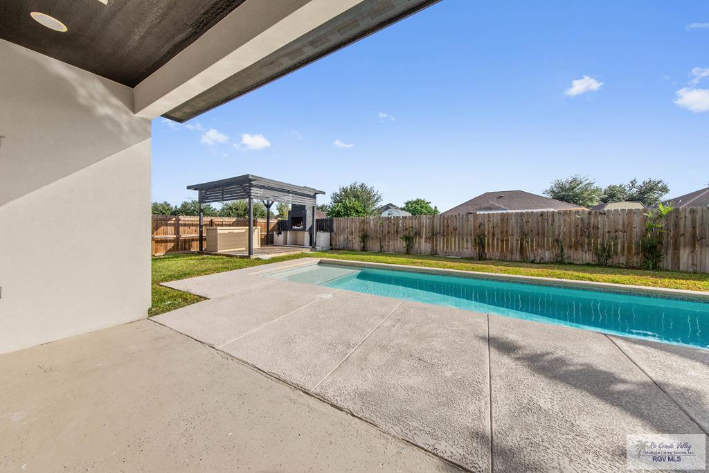 517 Hunter Dr, ALAMO, Texas image 35