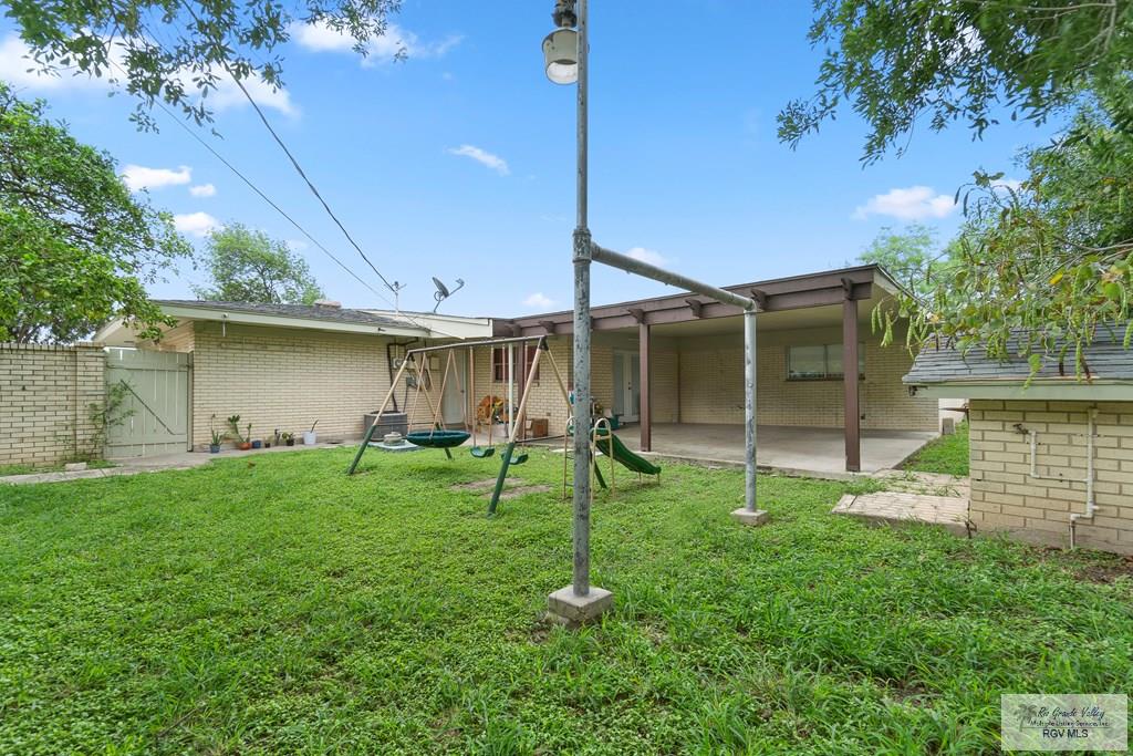 1185 Sycamore Dr, BROWNSVILLE, Texas image 12