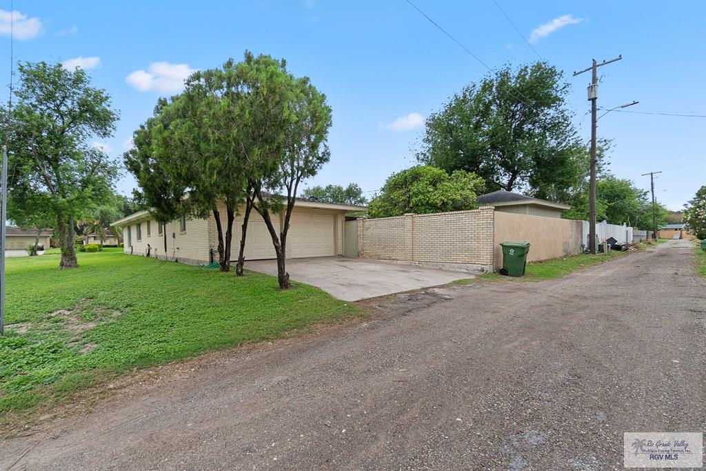 1185 Sycamore Dr, BROWNSVILLE, Texas image 13