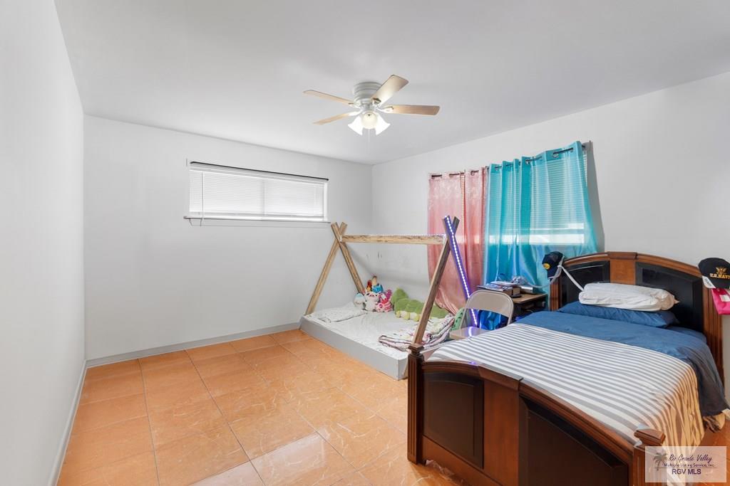 1185 Sycamore Dr, BROWNSVILLE, Texas image 8