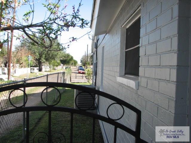 802 S California St, HARLINGEN, Texas image 4