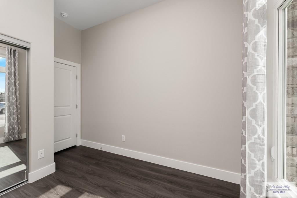 6121 Guadalupe River St, BROWNSVILLE, Texas image 10