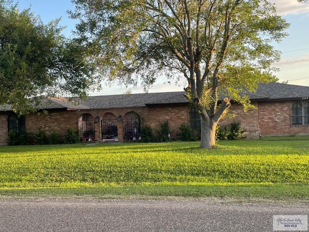 209 Santa Lorraine Ave, SANTA ROSA, Texas image 2
