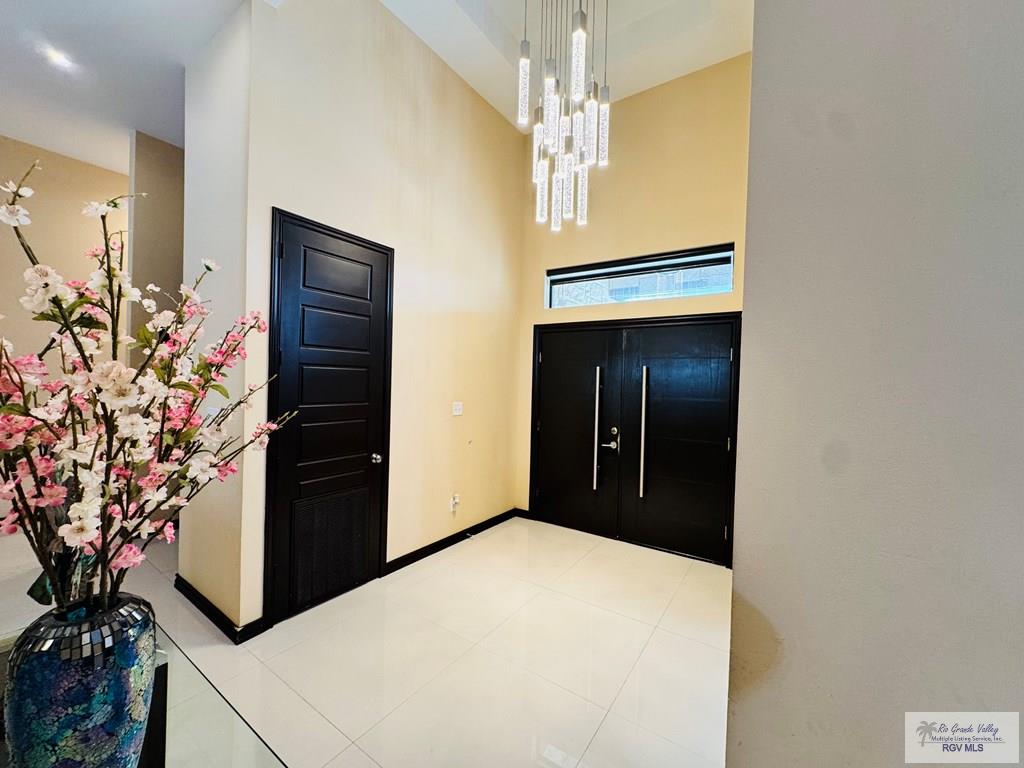 2540 Los Portales Dr, BROWNSVILLE, Texas image 2
