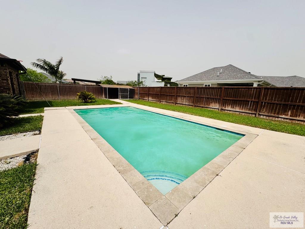 2540 Los Portales Dr, BROWNSVILLE, Texas image 35
