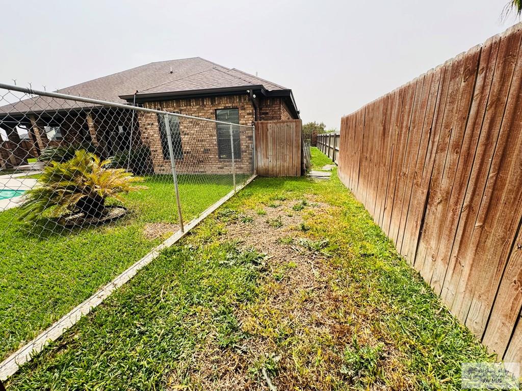 2540 Los Portales Dr, BROWNSVILLE, Texas image 44