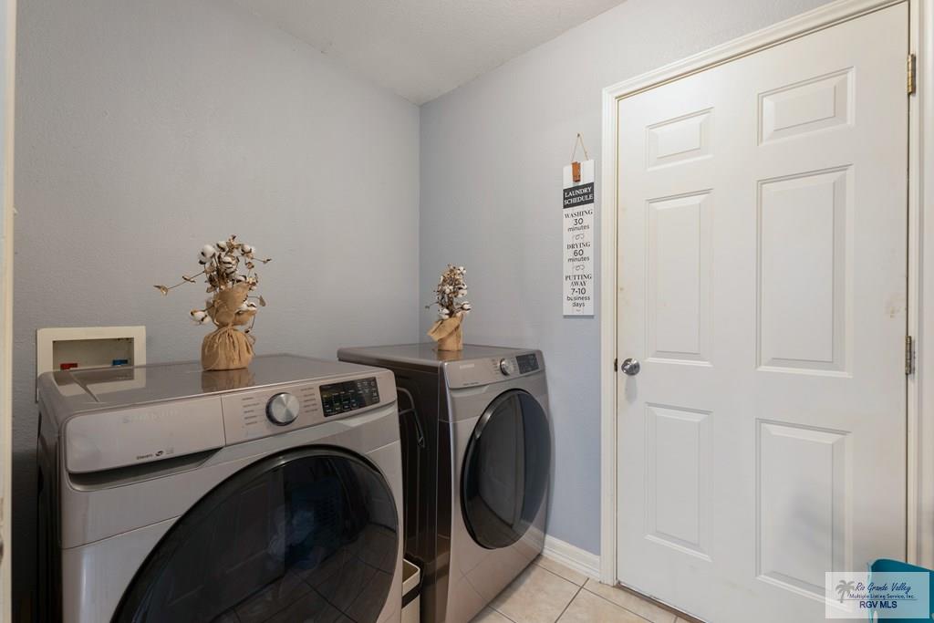 2907 Armadillo Cir, BROWNSVILLE, Texas image 15
