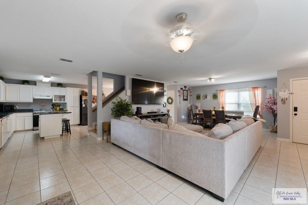 2907 Armadillo Cir, BROWNSVILLE, Texas image 4