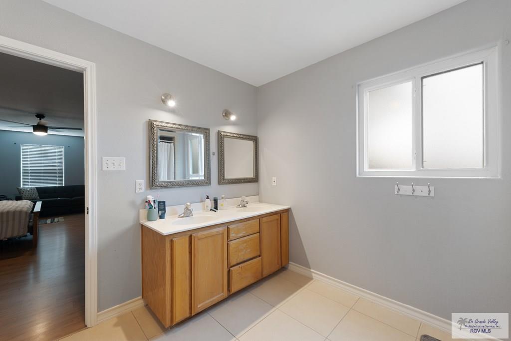2907 Armadillo Cir, BROWNSVILLE, Texas image 25