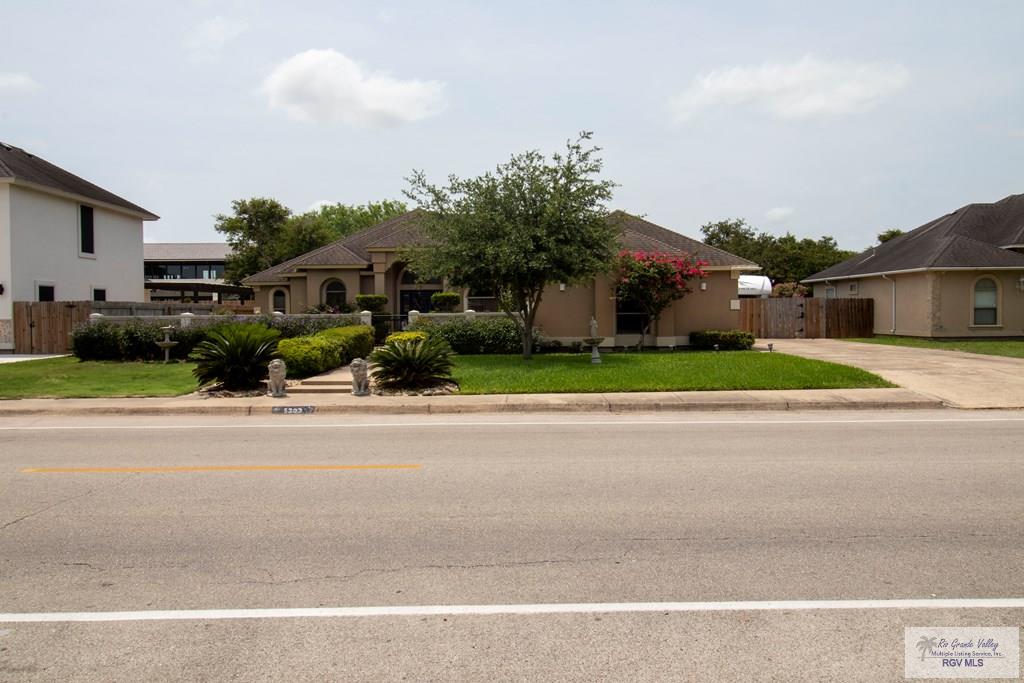 5303 Rustic Manor Dr, BROWNSVILLE, Texas image 5