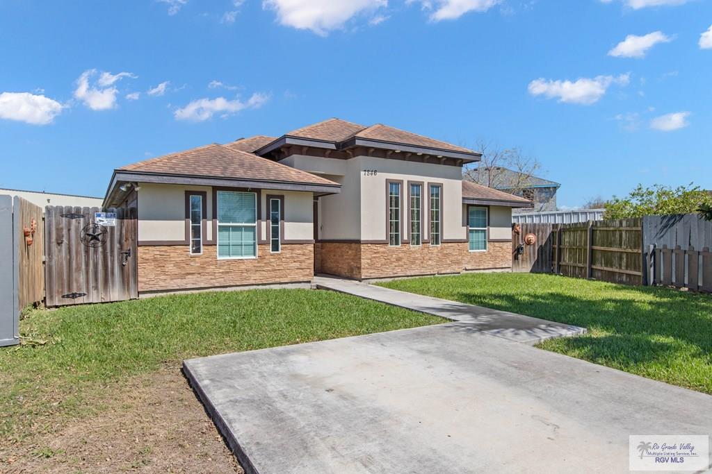 7846 Palm Grove Dr, BROWNSVILLE, Texas image 2