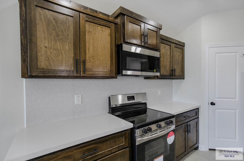 1813 Stirrup Cir, SAN BENITO, Texas image 5