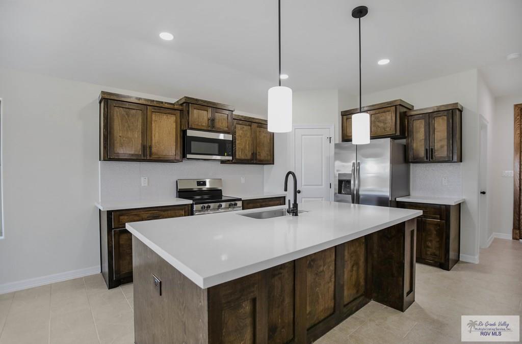 1813 Stirrup Cir, SAN BENITO, Texas image 2