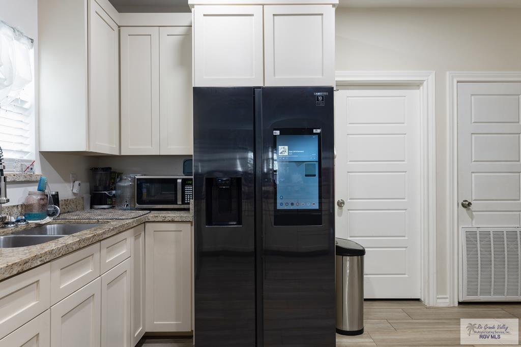 7029 Austrian Pine St, BROWNSVILLE, Texas image 9