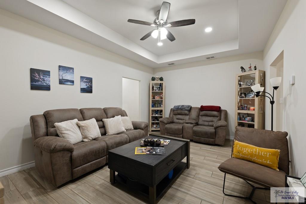7029 Austrian Pine St, BROWNSVILLE, Texas image 5