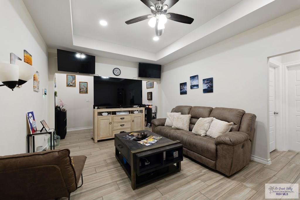 7029 Austrian Pine St, BROWNSVILLE, Texas image 2