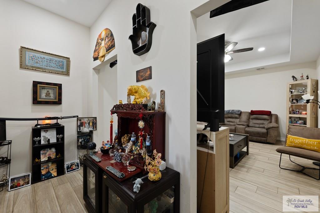 7029 Austrian Pine St, BROWNSVILLE, Texas image 4