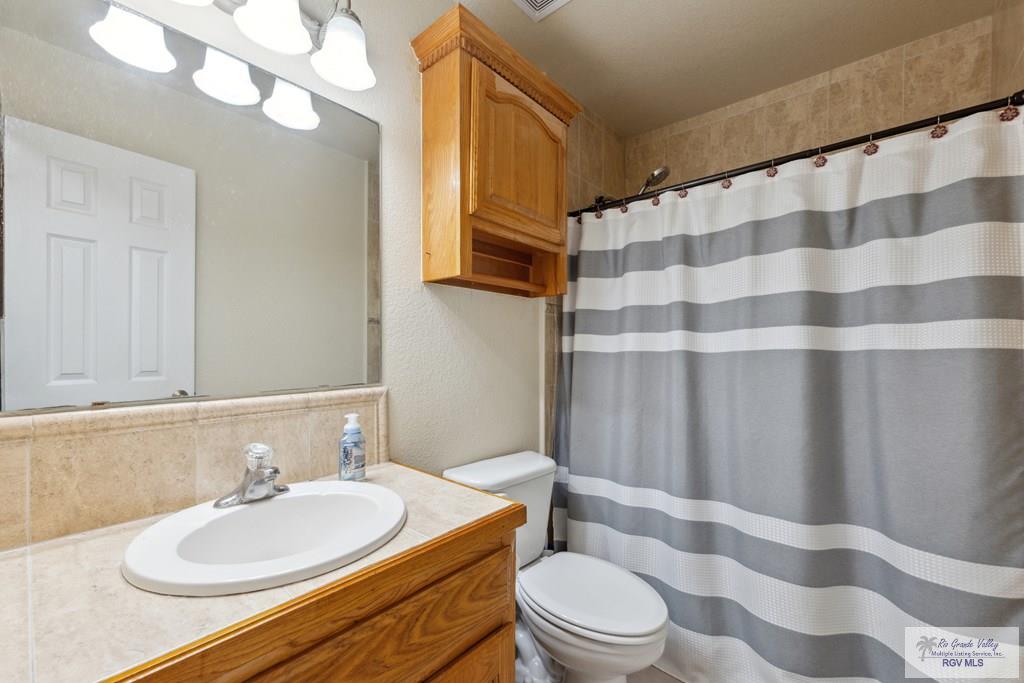 5662 Rustic Manor Dr, BROWNSVILLE, Texas image 13