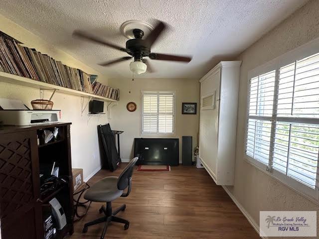 1820 N Vermillion Ave, BROWNSVILLE, Texas image 11