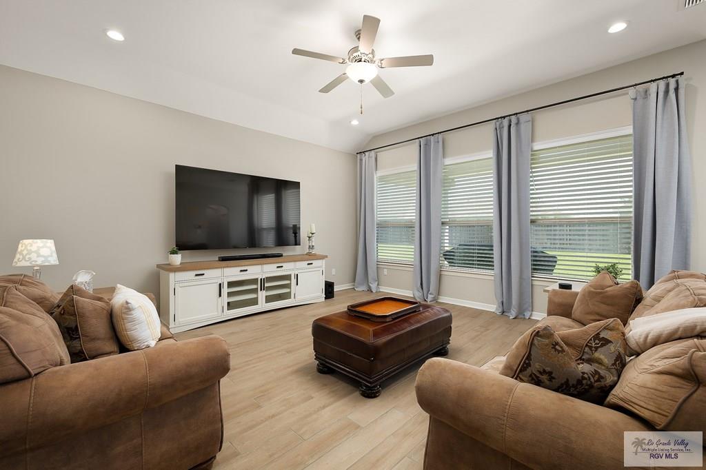 14213 Amistad Cr Cir, MCALLEN, Texas image 3