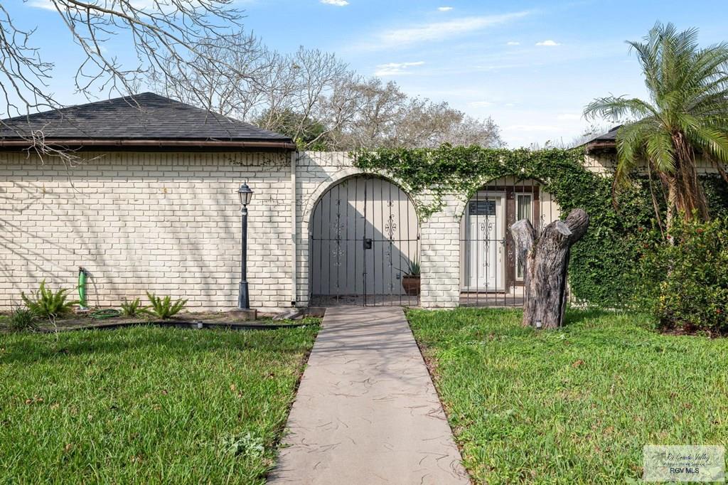 2625 Village Dr, BROWNSVILLE, Texas image 3