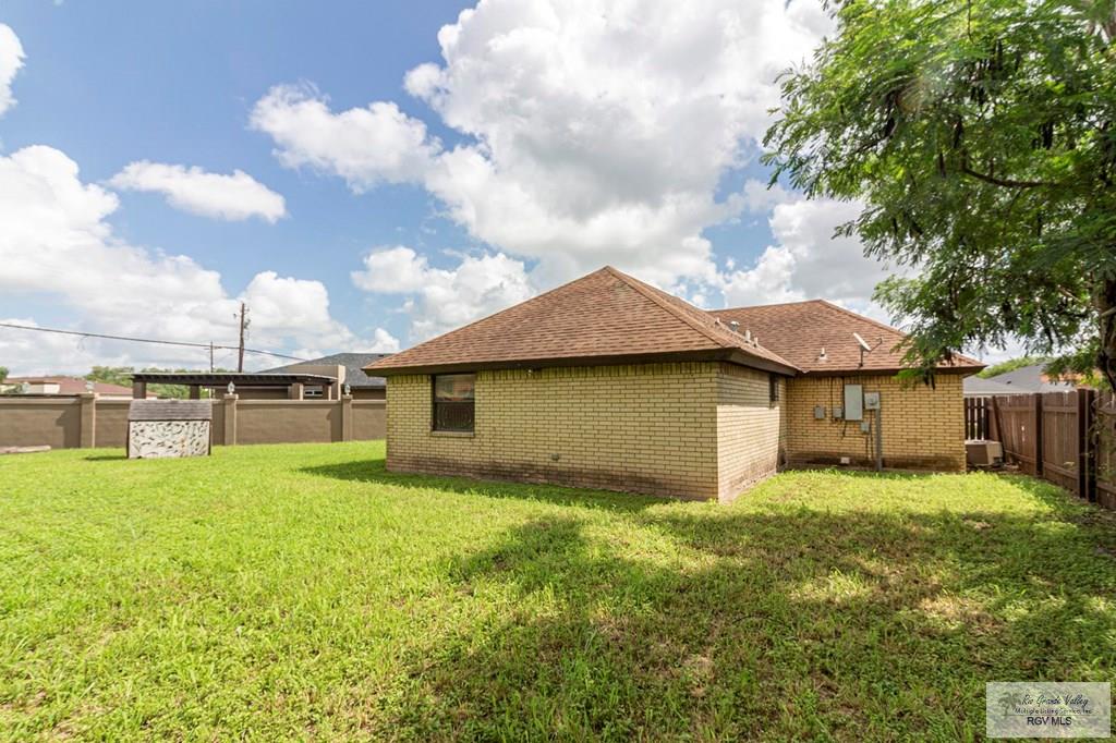 1084 Squaw Valley Dr, BROWNSVILLE, Texas image 5