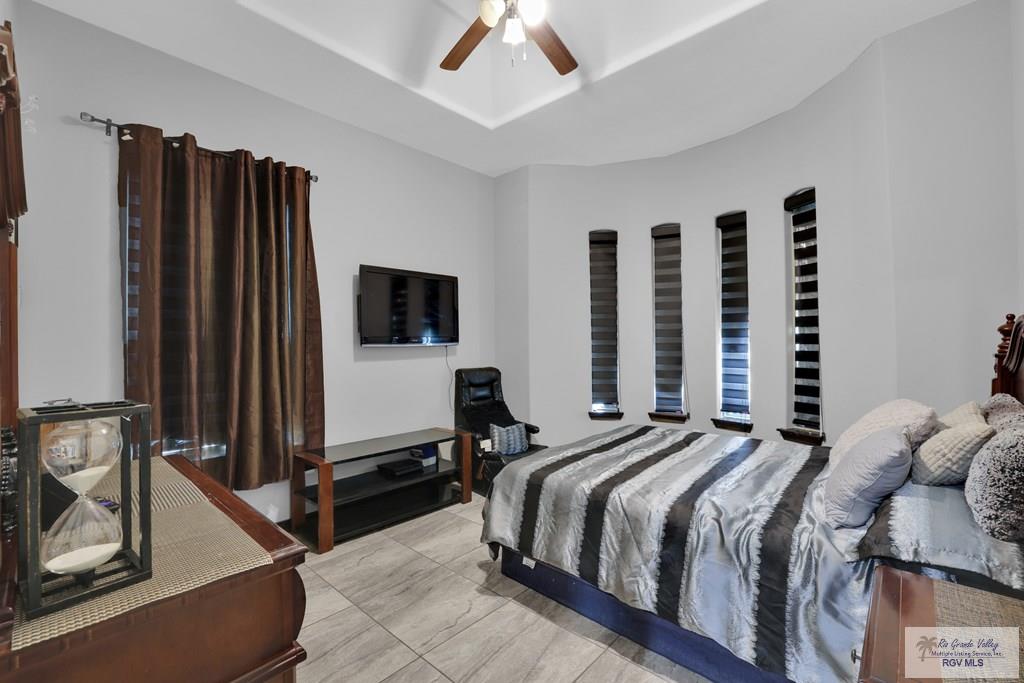 6830 Vera Ln, MERCEDES, Texas image 12