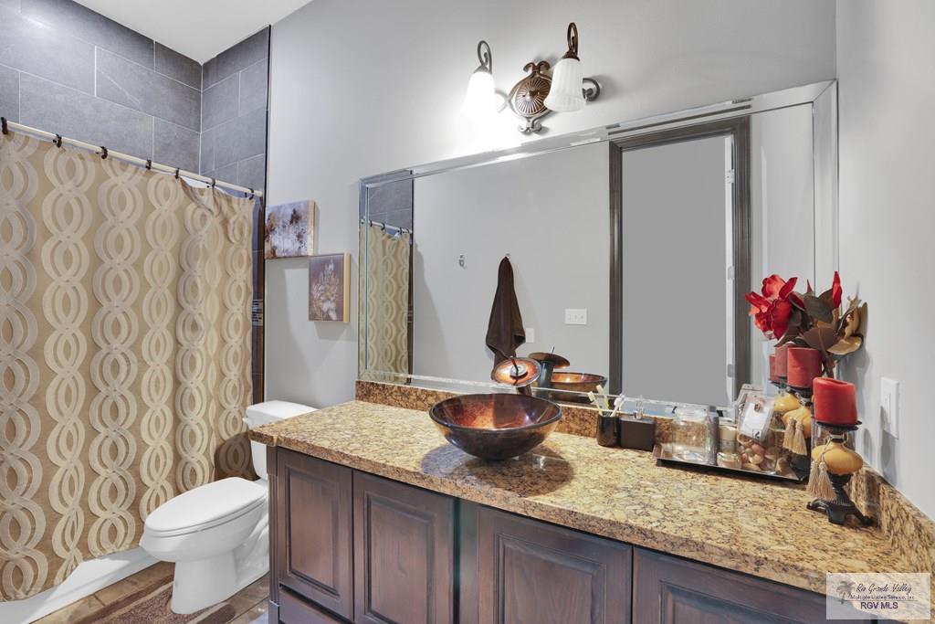 6830 Vera Ln, MERCEDES, Texas image 11