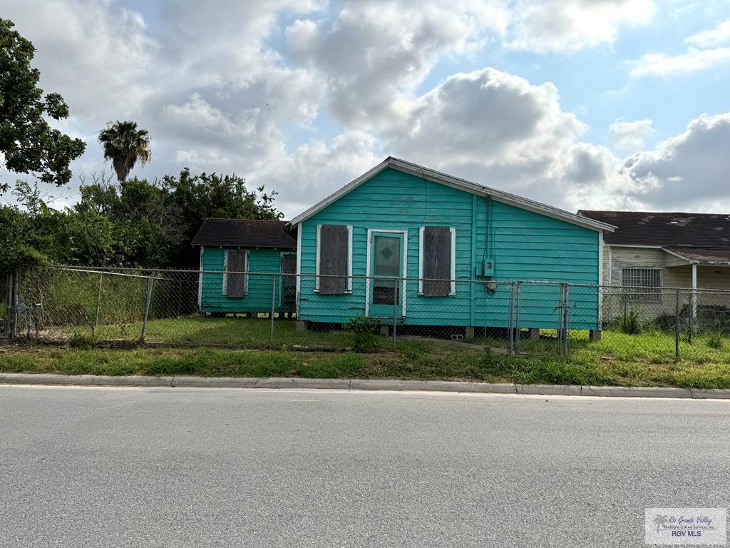 924 C St, BROWNSVILLE, Texas image 1