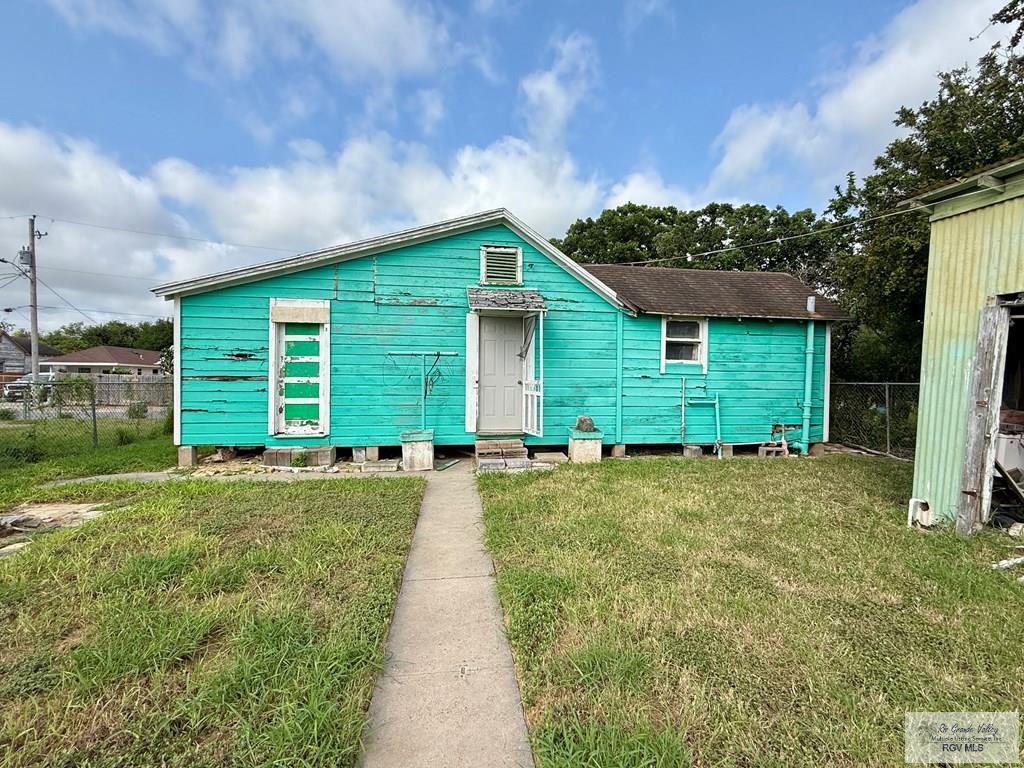 924 C St, BROWNSVILLE, Texas image 8