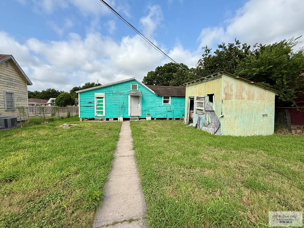 924 C St, BROWNSVILLE, Texas image 10