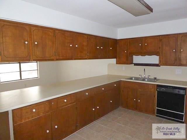 304 Hidden Valley Dr, WESLACO, Texas image 3