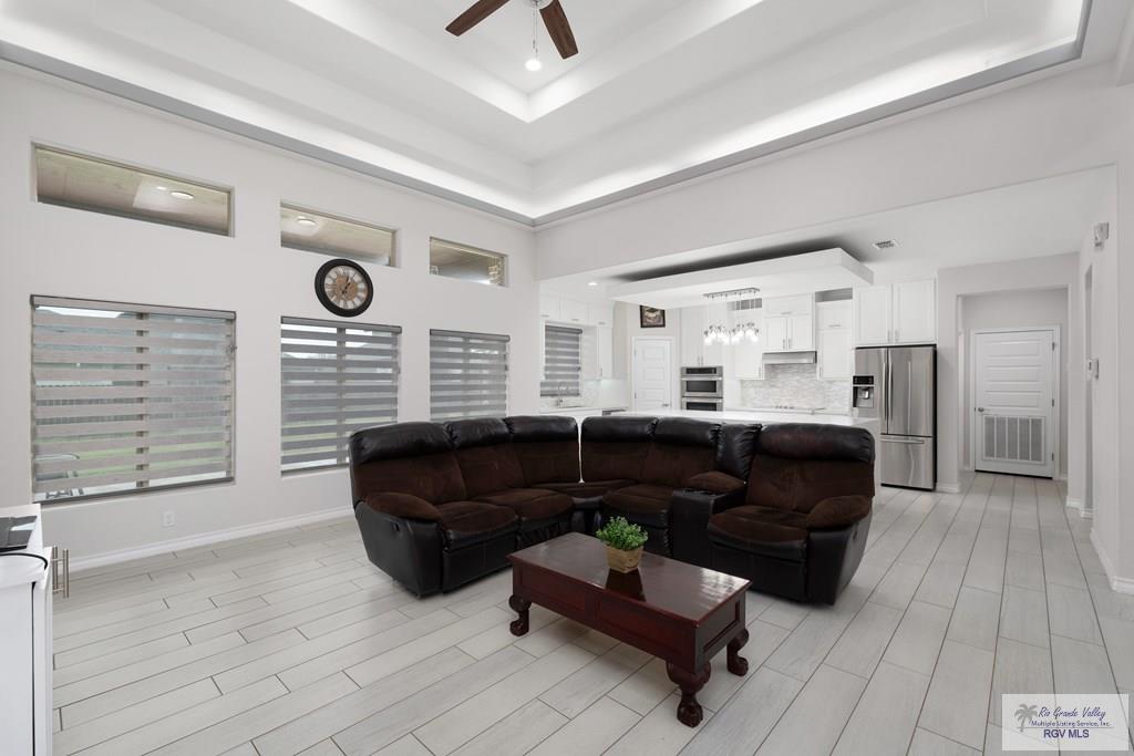 6089 Surrey Ln, BROWNSVILLE, Texas image 2