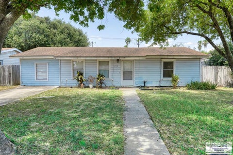 Homes For Sale - 214 W Barbara Ave<br/> HARLINGEN, TX 78550