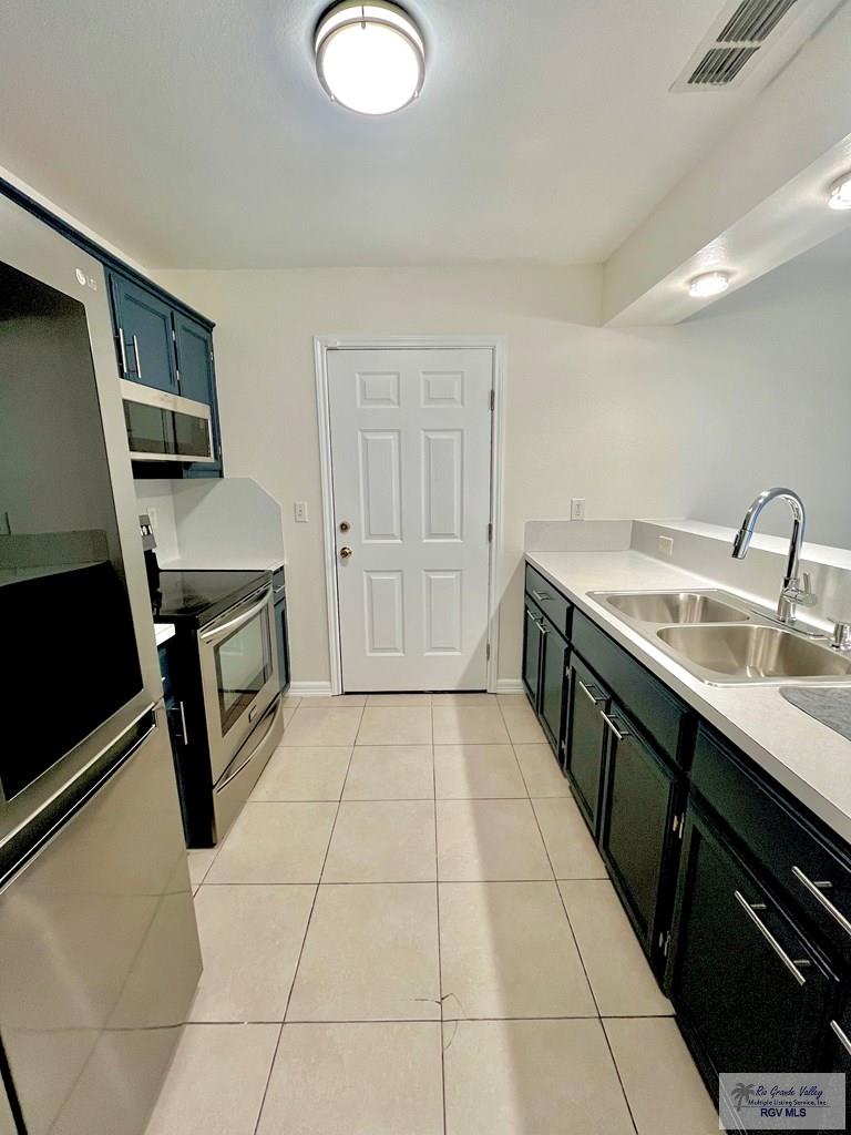 2214 El Cielo St, BROWNSVILLE, Texas image 4