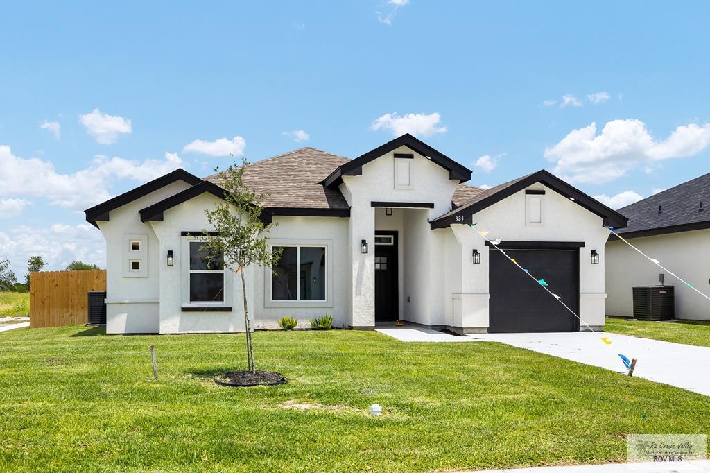 324 N Leon Ave, ELSA, Texas image 1
