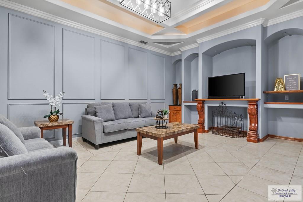 915 E San Marcelo Blvd, BROWNSVILLE, Texas image 4