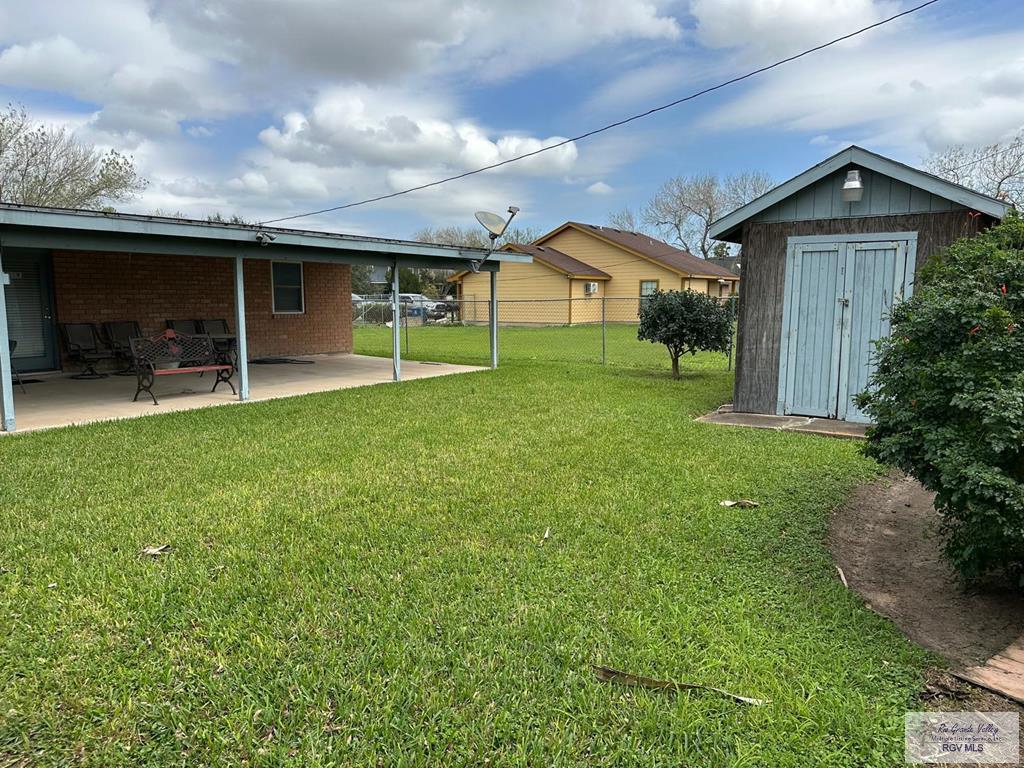 409 W 6th St, LOS FRESNOS, Texas image 19