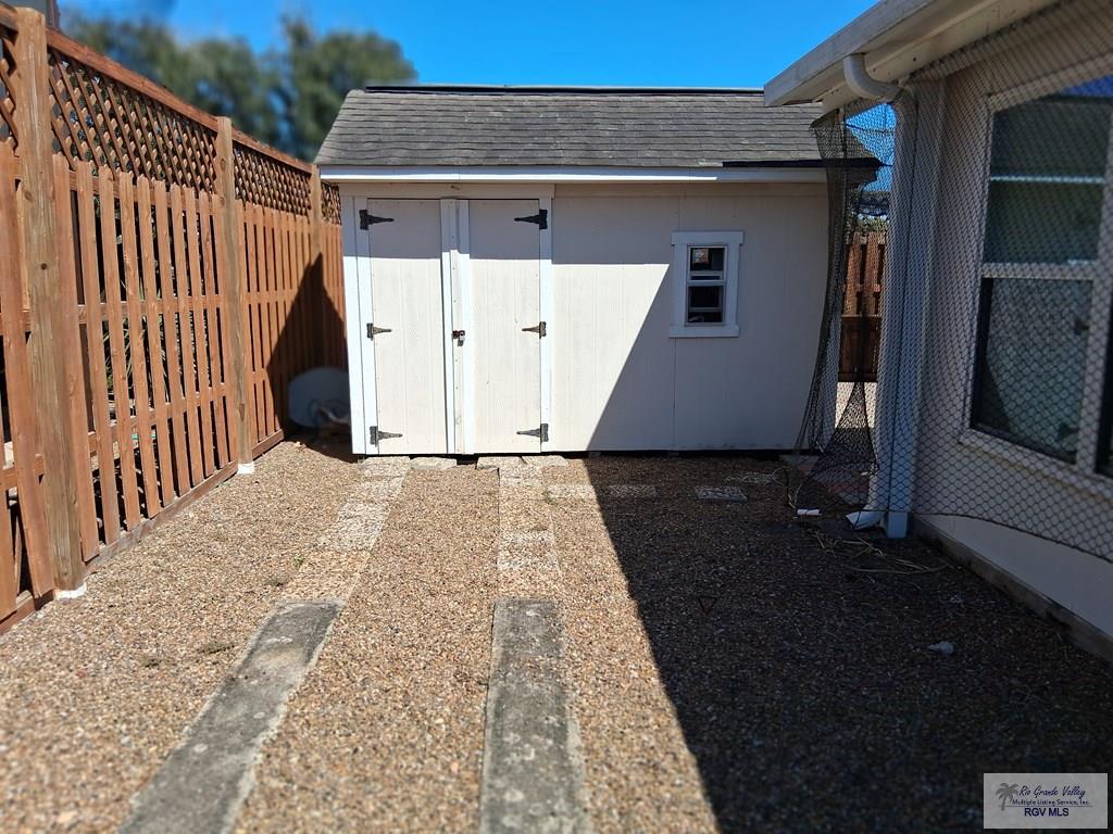 339 Mississippi River Blvd, BROWNSVILLE, Texas image 6