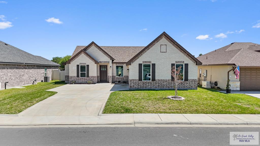 1302 Knotty Pine Ln, HARLINGEN, Texas image 1