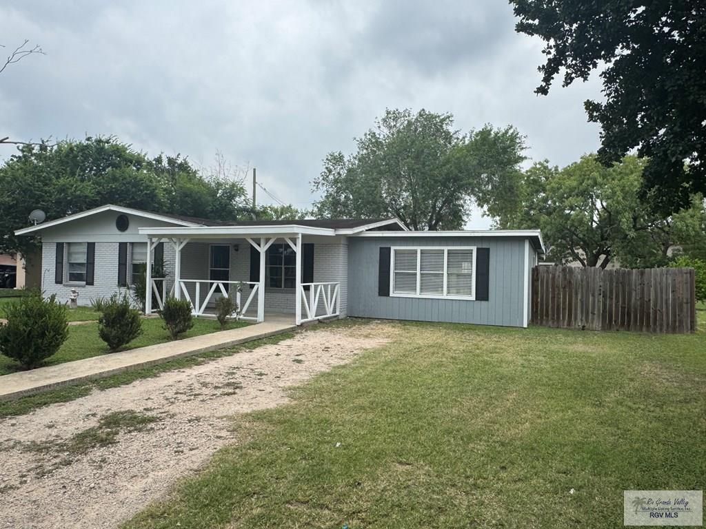 44 Highland Ter, BROWNSVILLE, Texas image 3