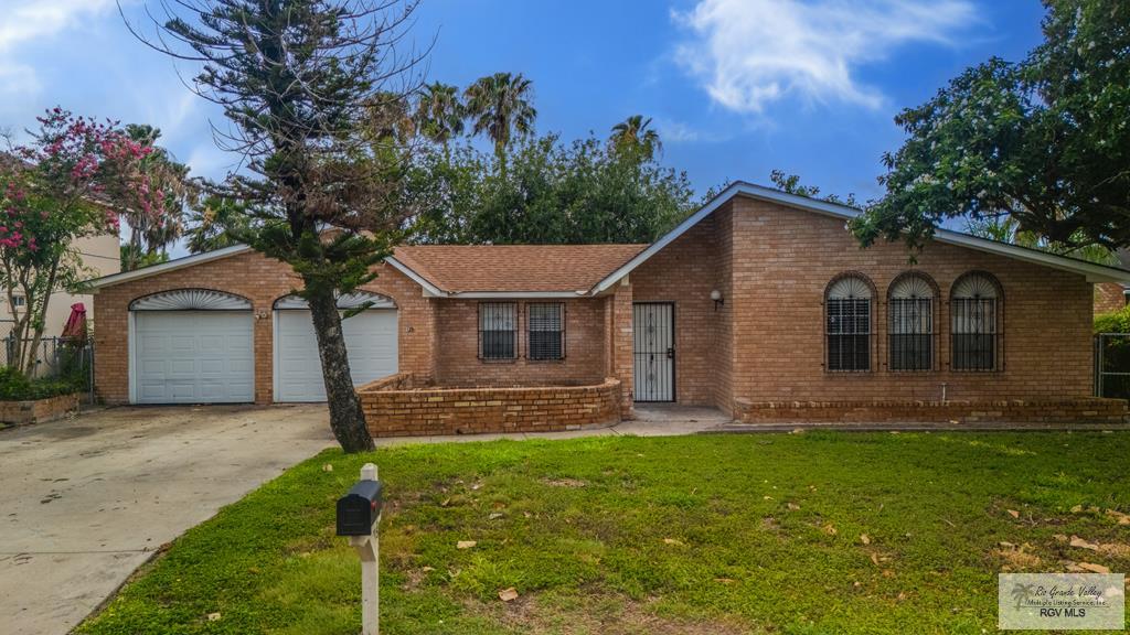 115 E Armstrong Ct, BROWNSVILLE, Texas image 1