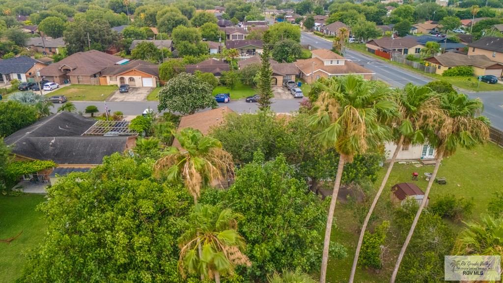 115 E Armstrong Ct, BROWNSVILLE, Texas image 10