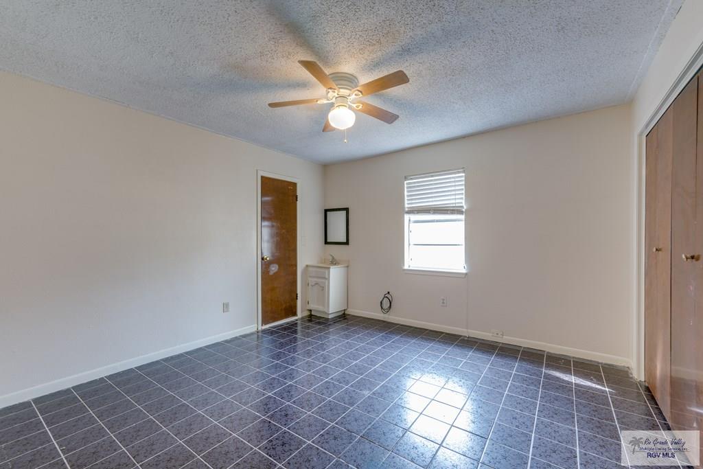 115 E Armstrong Ct, BROWNSVILLE, Texas image 23
