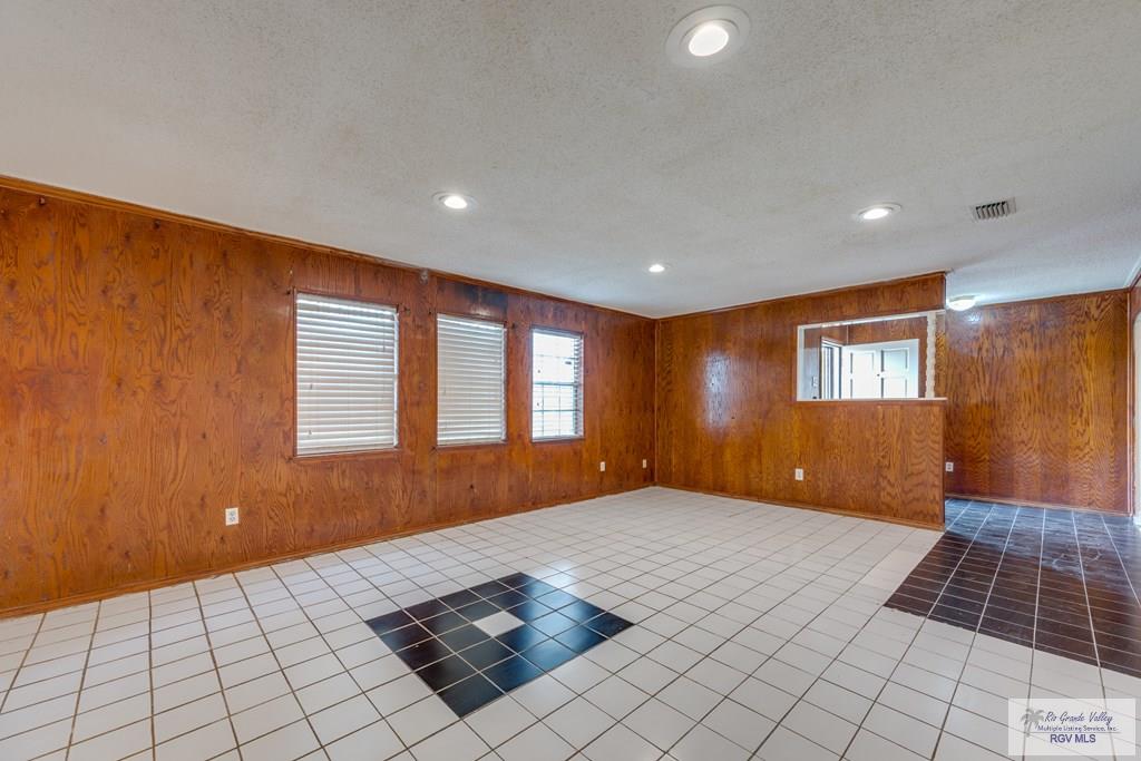 115 E Armstrong Ct, BROWNSVILLE, Texas image 19