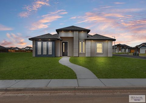 Homes For Sale - 401 Hope Dr<br/> LA FERIA, TX 78559